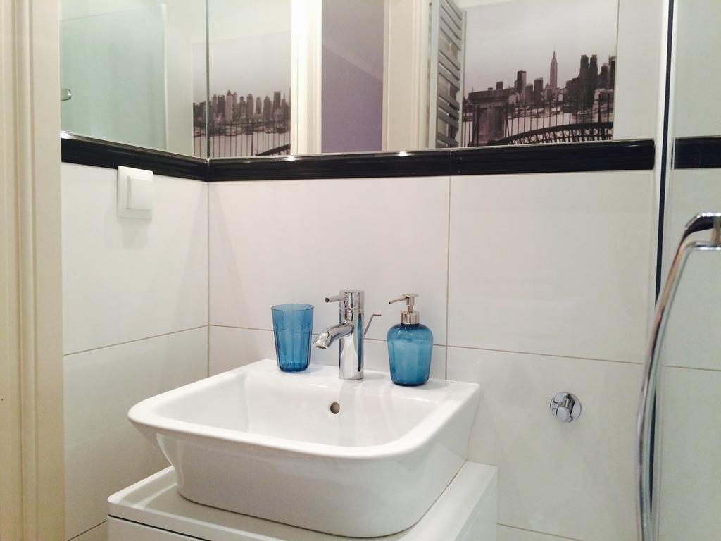 Homewell Apartments Pod Szczerbatym 포즈난 객실 사진